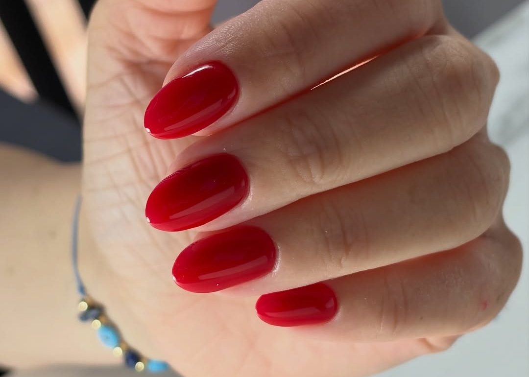 Klasik kırmızı jelly manikür - Nail Islands Kuşadası